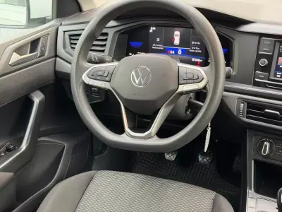 Volkswagen Polo 2022 - 13900 EUR, 129000 km - AUTO.MOTO.pt - 129000km - foto 4 de 24