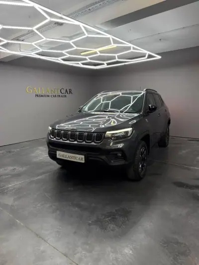 Jeep Compass 2022 - 21900 EUR, 116655 km - AUTO.MOTO.pt - 116655km - foto 8 de 35