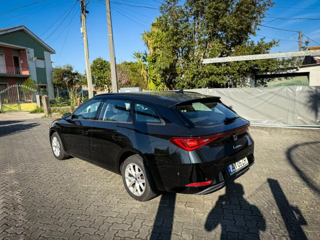 SEAT Leon ST 2022 - 16800 EUR, 178000 km - AUTO.MOTO.pt - 178000km - foto 10 de 12