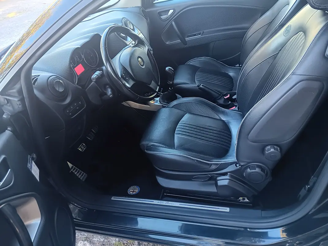 Alfa Romeo MiTo 2012 - 4960 EUR, 223000 km - 223000km - foto 10 de 13