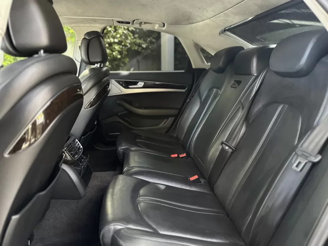 Audi A8 2016 - 39000 EUR, 170000 km - AUTO.MOTO.pt - 170000km - foto 19 de 53