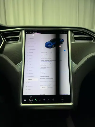 Tesla Model S 2018 - 19500 EUR, 260000 km - AUTO.MOTO.pt - 260000km - foto 14 de 23