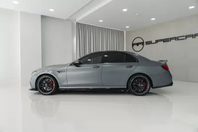 Mercedes-Benz E 63 AMG 2017 - 76950 EUR, 84657 km - AUTO.MOTO.pt - 84657km - foto 8 de 43