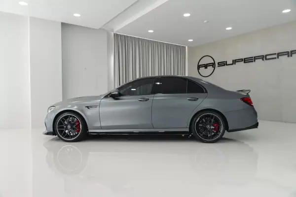 Mercedes-Benz E 63 AMG 2017 - 76950 EUR, 84657 km - AUTO.MOTO.pt - 84657km - foto 8 de 43