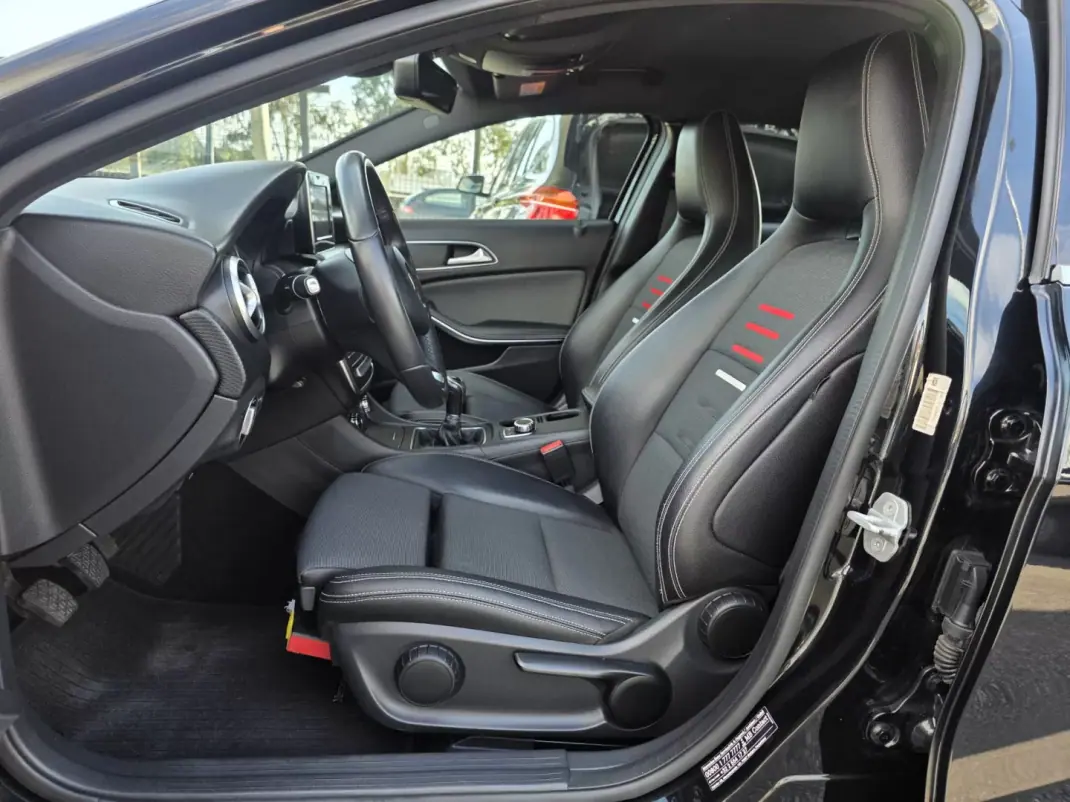 Mercedes-Benz A 180 2016 - 15990 EUR, 163000 km - AUTO.MOTO.pt - 163000km - foto 16 de 31