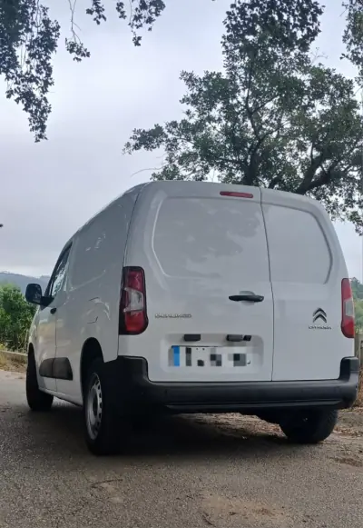 Citroën Berlingo 2019 - 10500 EUR, 198000 km - AUTO.MOTO.pt - 198000km - foto 2 de 6