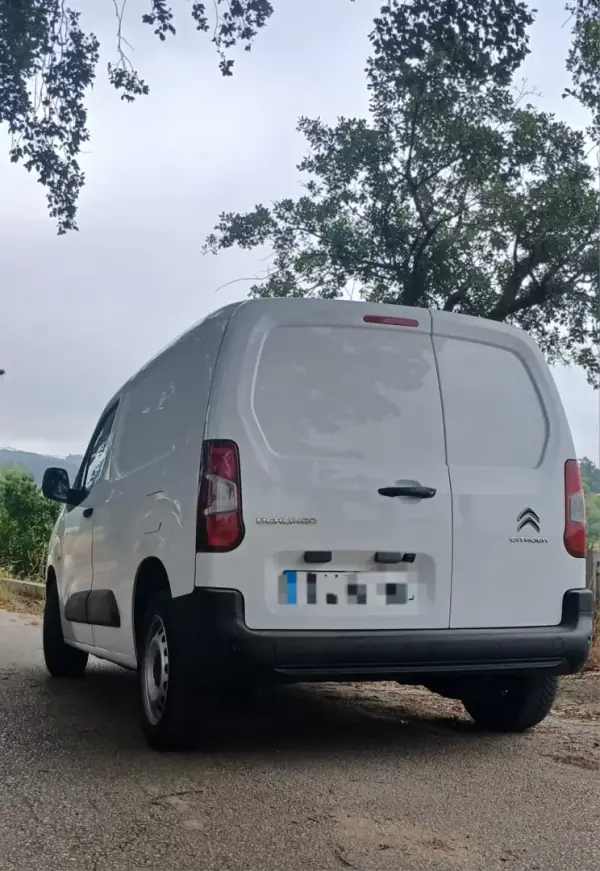 Citroën Berlingo 2019 - 10500 EUR, 198000 km - AUTO.MOTO.pt - 198000km - foto 2 de 6