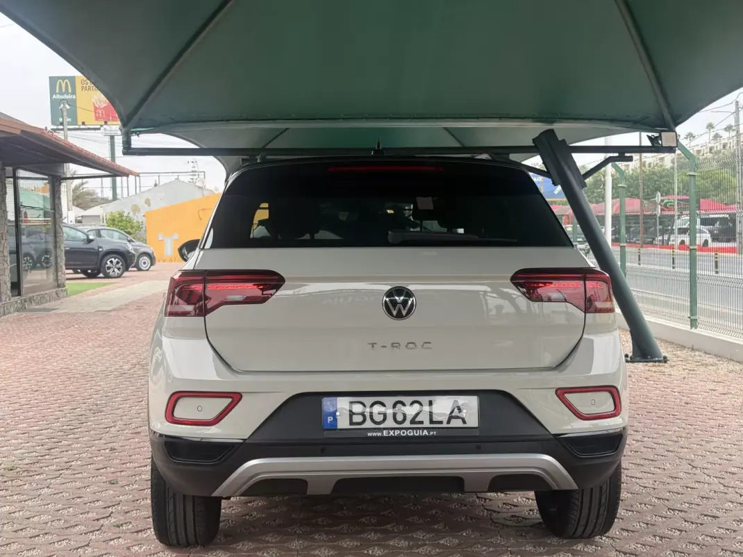 Volkswagen T-Roc 2024 - 29800 EUR, 41162 km - 41162km - foto 5 de 20