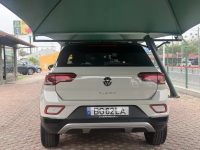 Volkswagen T-Roc 2024 - 29800 EUR, 41162 km - 41162km - foto 5 de 20