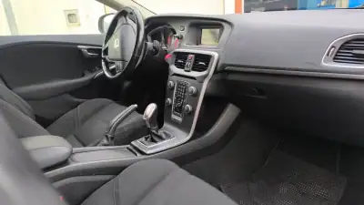 Volvo V40 2013 - 10900 EUR, 190000 km - AUTO.MOTO.pt - 190000km - foto 15 de 22