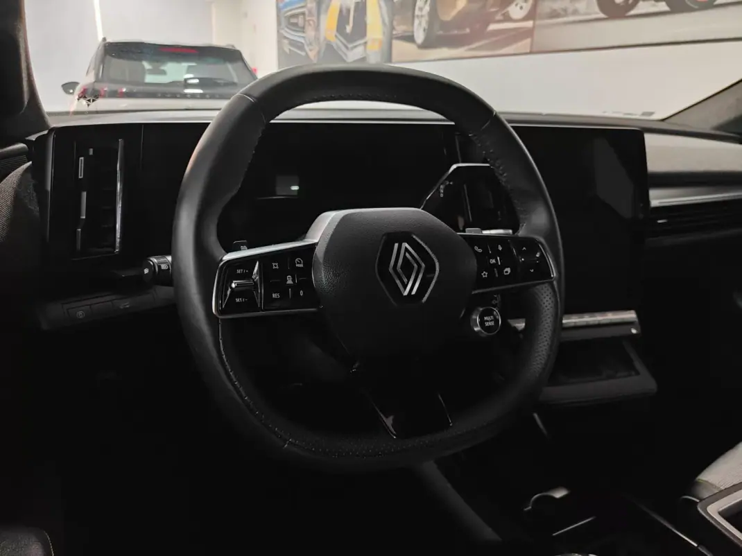 Renault Scénic E-Tech 2024 - 37990 EUR, 9000 km - AUTO.MOTO.pt - 9000km - foto 44 de 57