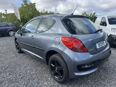 Peugeot 207 2007 - 4950 EUR, 245366 km - AUTO.MOTO.pt - 245366km - foto 8 de 20