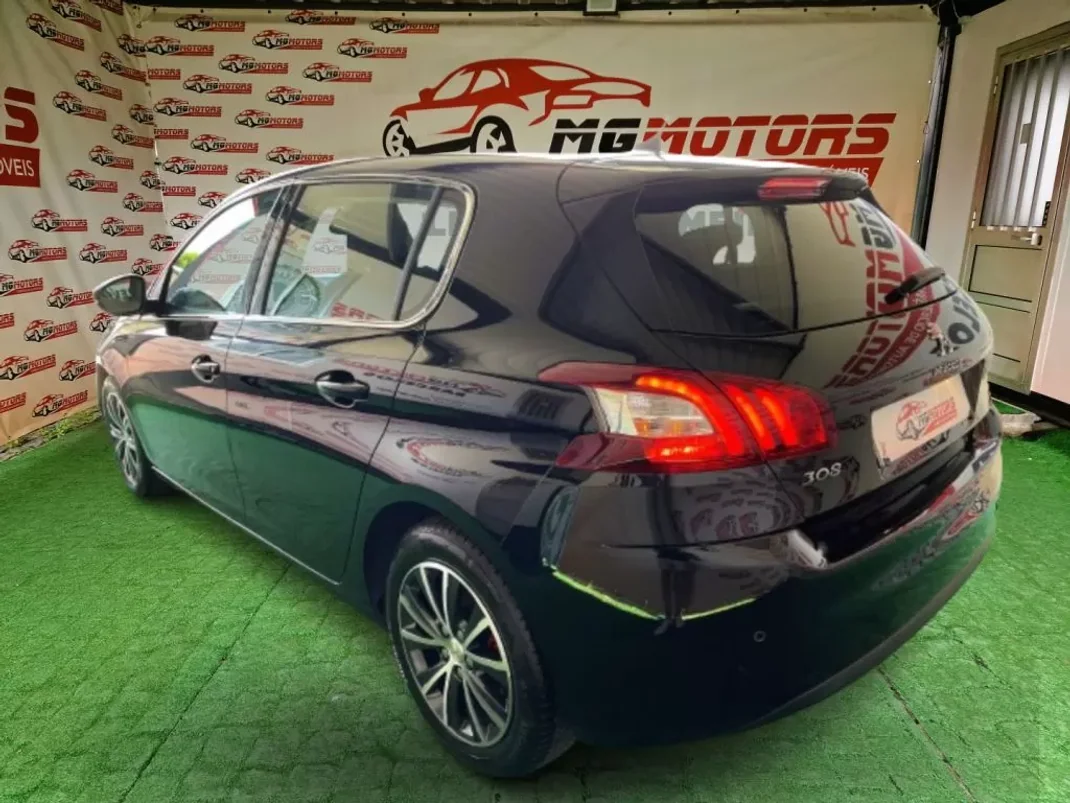 Peugeot 308 2015 - 12500 EUR, 144858 km - AUTO.MOTO.pt - 144858km - foto 10 de 73