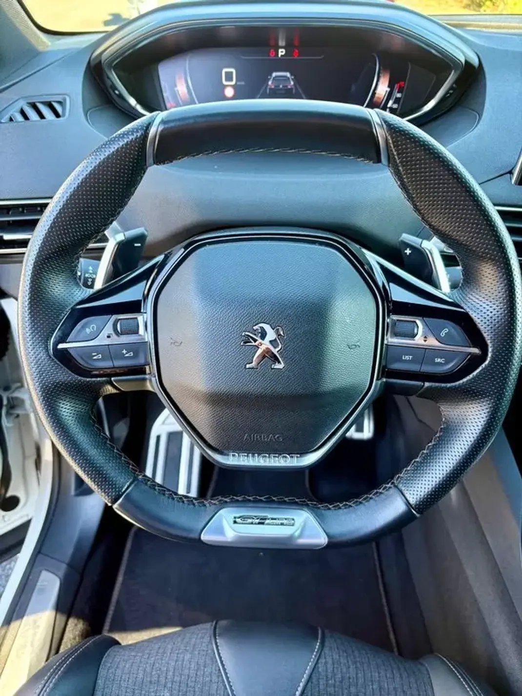 Peugeot 5008 2019 - 26500 EUR, 76030 km - AUTO.MOTO.pt - 76030km - foto 13 de 31