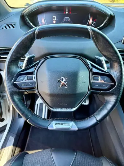 Peugeot 5008 2019 - 26500 EUR, 76030 km - AUTO.MOTO.pt - 76030km - foto 13 de 31