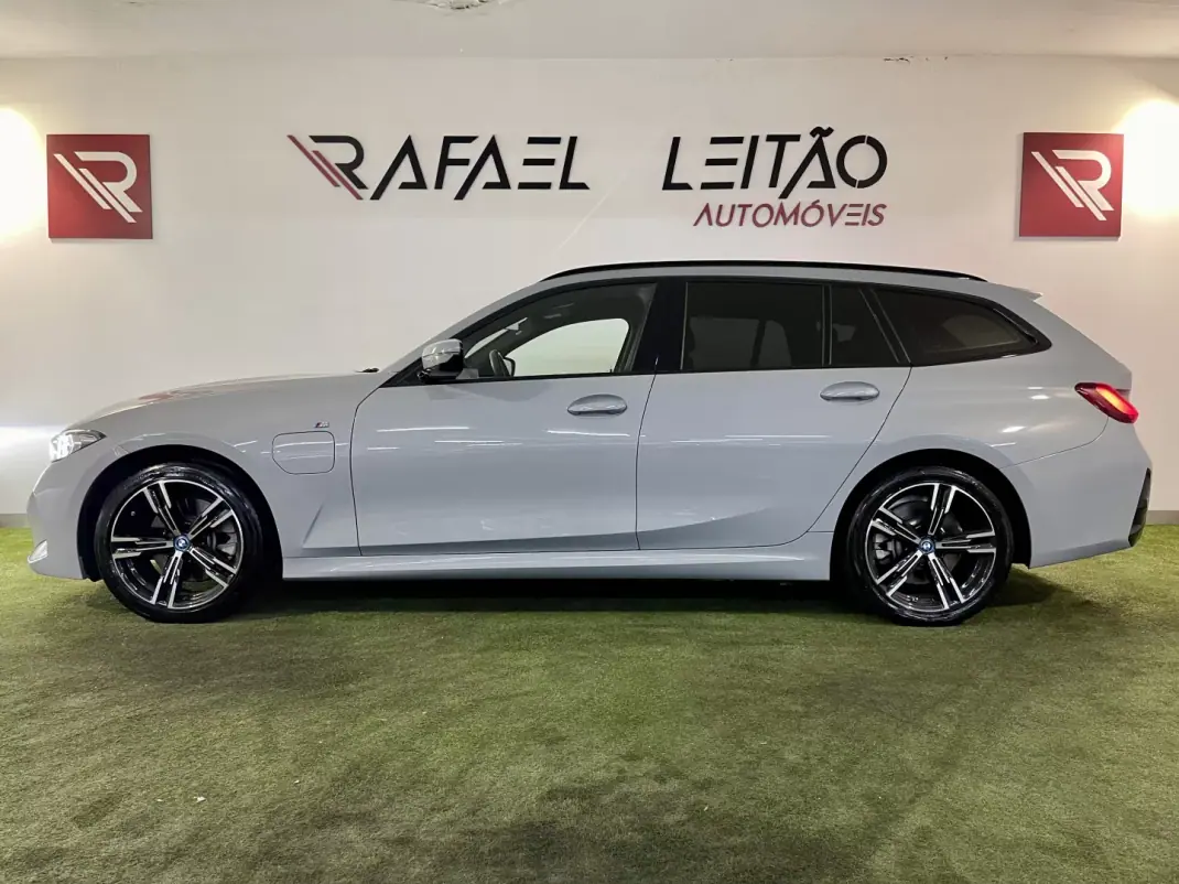 BMW 320 2024 - 41500 EUR, 41000 km - 41000km - foto 10 de 41