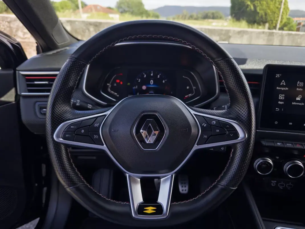 Renault Clio 2019 - 14990 EUR, 55000 km - AUTO.MOTO.pt - 55000km - foto 19 de 41