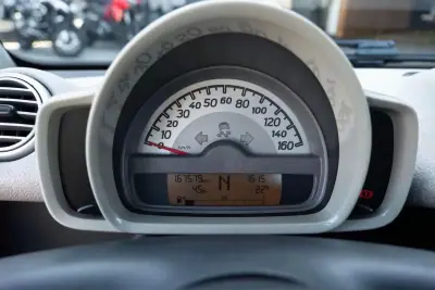 Smart ForTwo Coupé 2012 - 7250 EUR, 167579 km - AUTO.MOTO.pt - 167579km - foto 14 de 16