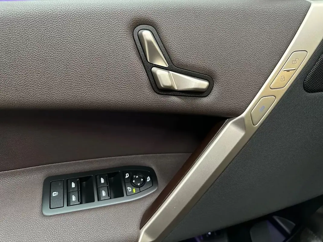 BMW iX 2023 - 53800 EUR, 42000 km - AUTO.MOTO.pt - 42000km - foto 15 de 20