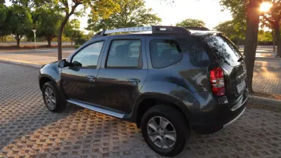 Dacia Duster 2015 — foto 4 de 16