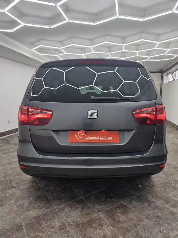 SEAT Alhambra 2011 - 12650 EUR, 216141 km - AUTO.MOTO.pt - 216141km - foto 32 de 51