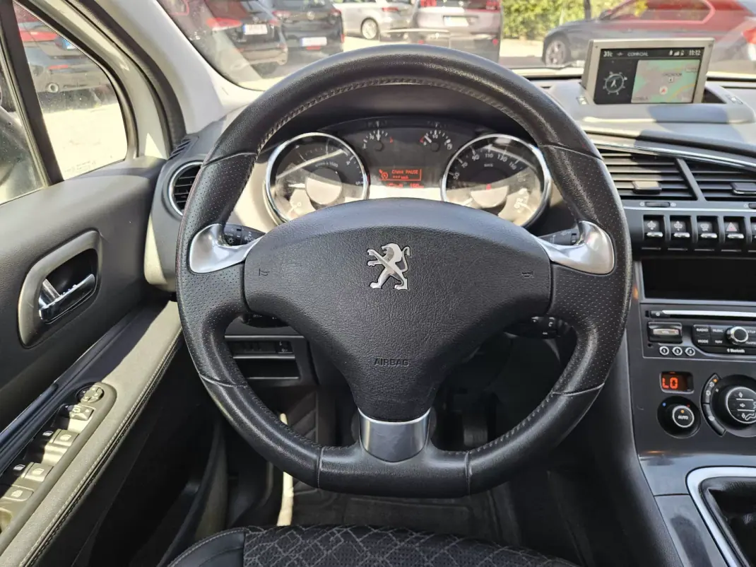 Peugeot 3008 2016 - 13550 EUR, 128500 km - 128500km - foto 14 de 38