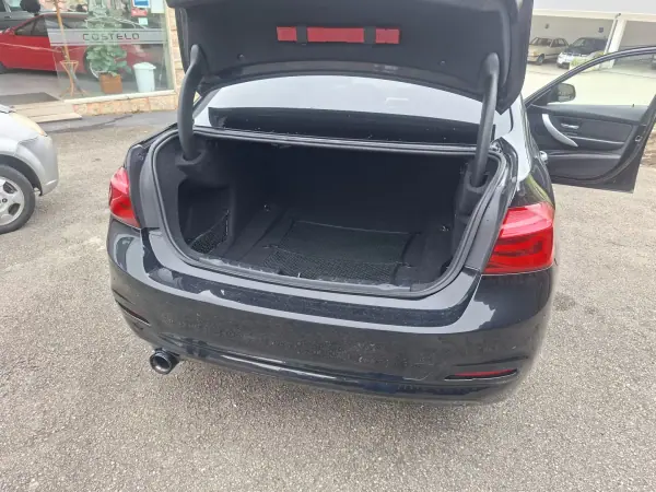BMW 318 2016 - 14870 EUR, 208238 km - AUTO.MOTO.pt - 208238km - foto 21 de 22