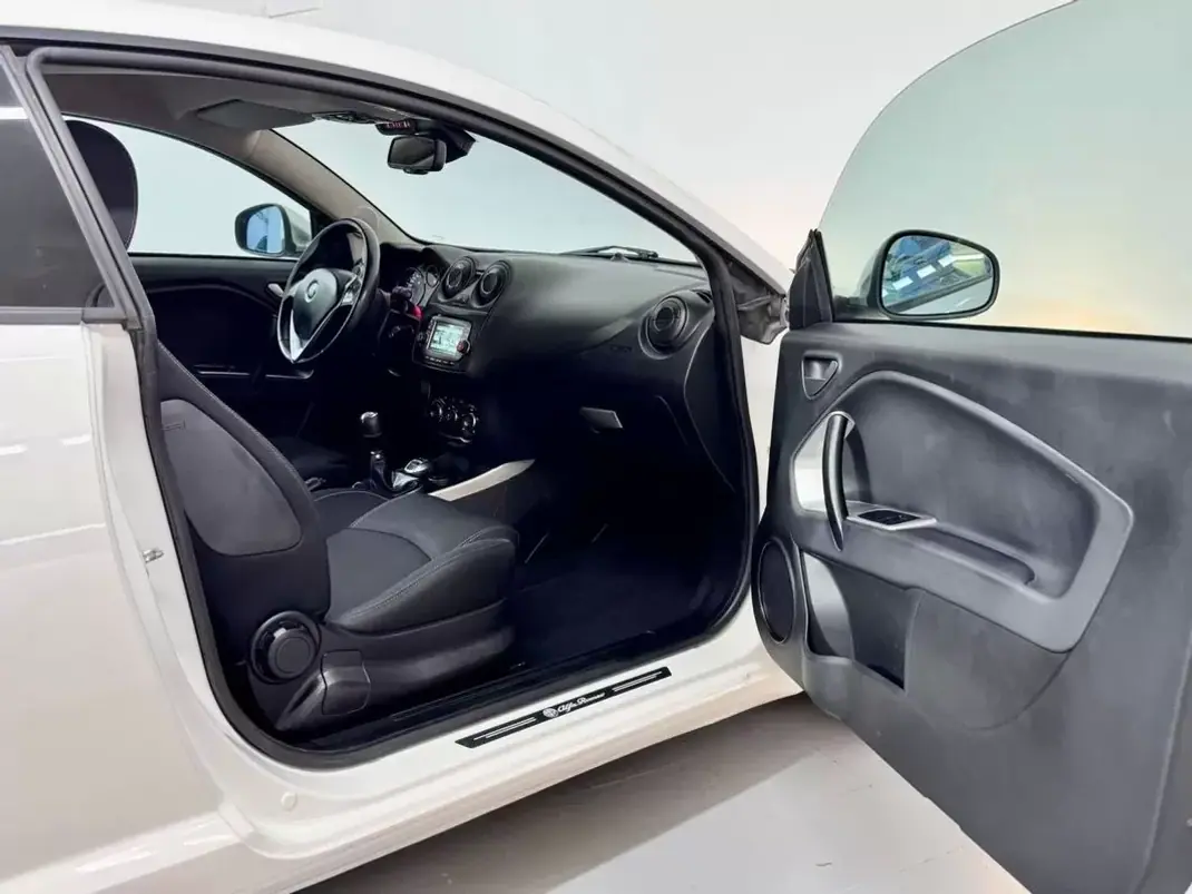 Alfa Romeo MiTo 2016 - 8950 EUR, 104000 km - 104000km - foto 48 de 55