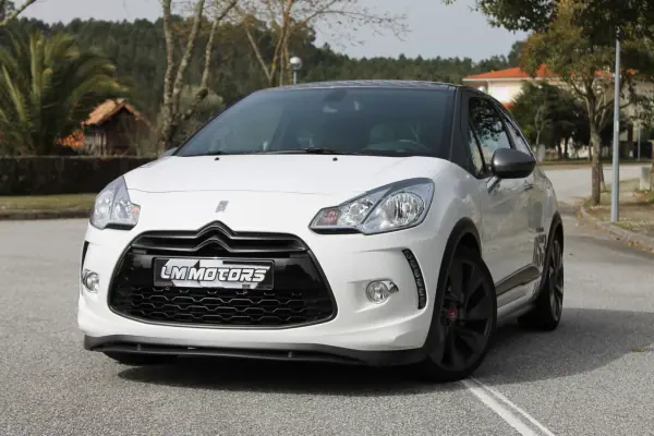 Citroën DS3 2012 - 16900 EUR, 52000 km - AUTO.MOTO.pt - 52000km - foto 2 de 33