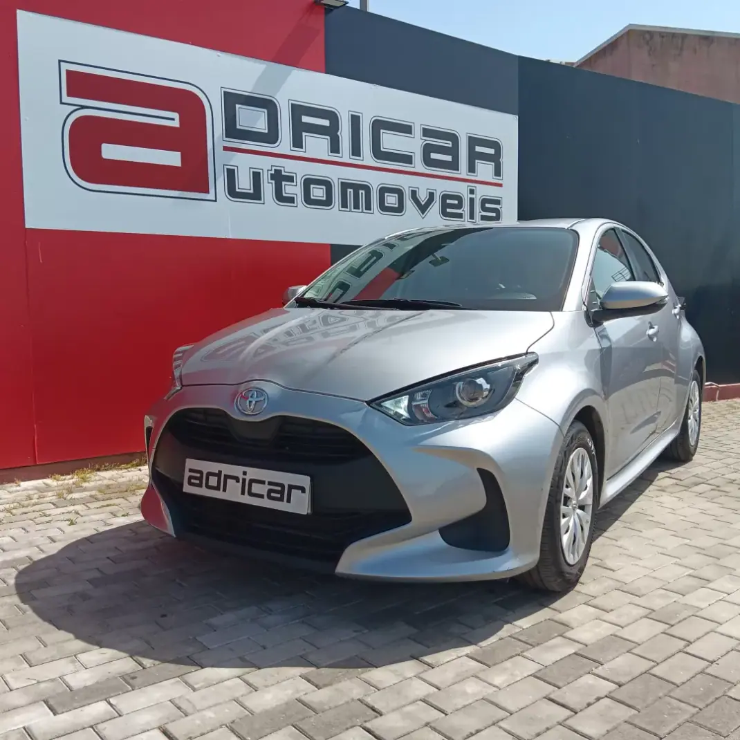 Toyota Yaris 2021 - 17490 EUR, 28569 km - AUTO.MOTO.pt - 28569km - foto 1 de 19