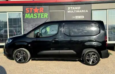 Toyota Proace 2023 - 15750 EUR, 51075 km - AUTO.MOTO.pt - 51075km - foto 4 de 17