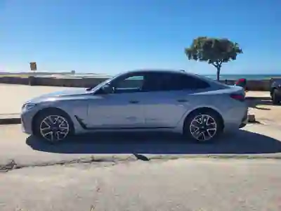 BMW i4 2024 — foto 5 de 13