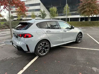 BMW 118 2025 - 34950 EUR, 9500 km - AUTO.MOTO.pt - 9500km - foto 6 de 6