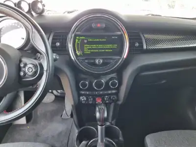 MINI Cooper 2017 - 19990 EUR, 147145 km - AUTO.MOTO.pt - 147145km - foto 12 de 24