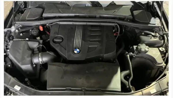 BMW 320 2011 - 12990 EUR, 195123 km - AUTO.MOTO.pt - 195123km - foto 15 de 17