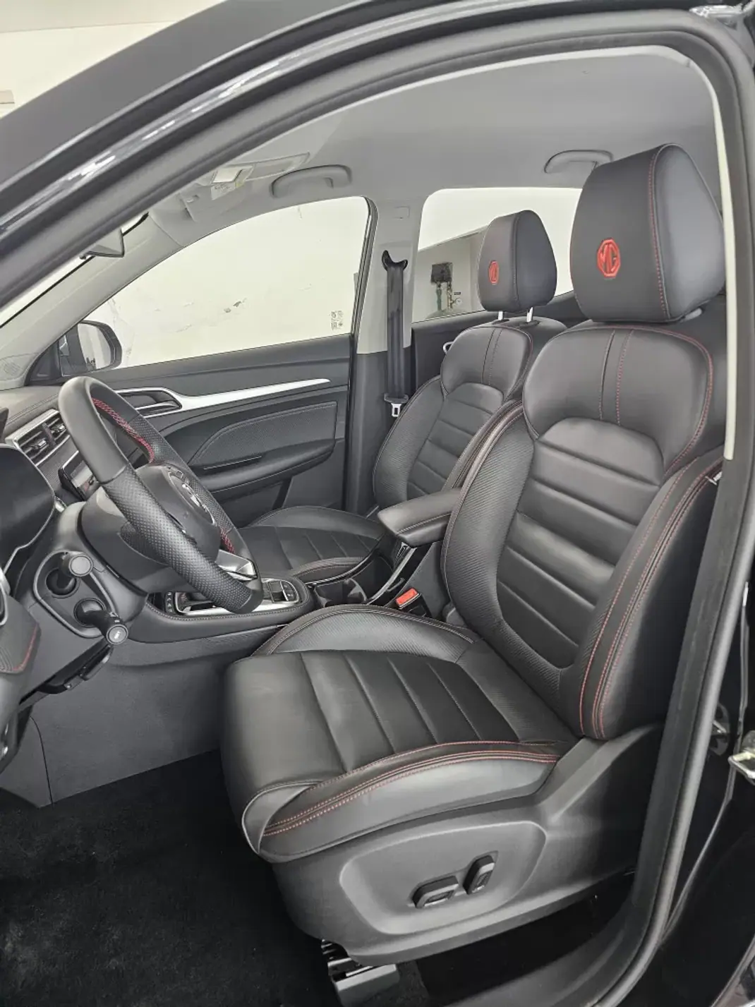 MG ZS 2025 - 23500 EUR, 20197 km - AUTO.MOTO.pt - 20197km - foto 33 de 41