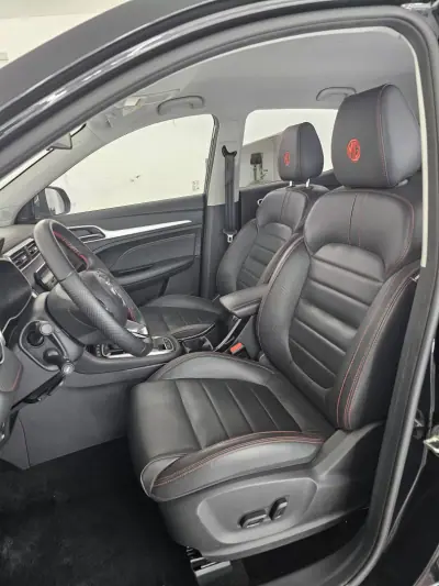 MG ZS 2025 - 23500 EUR, 20197 km - AUTO.MOTO.pt - 20197km - foto 33 de 41