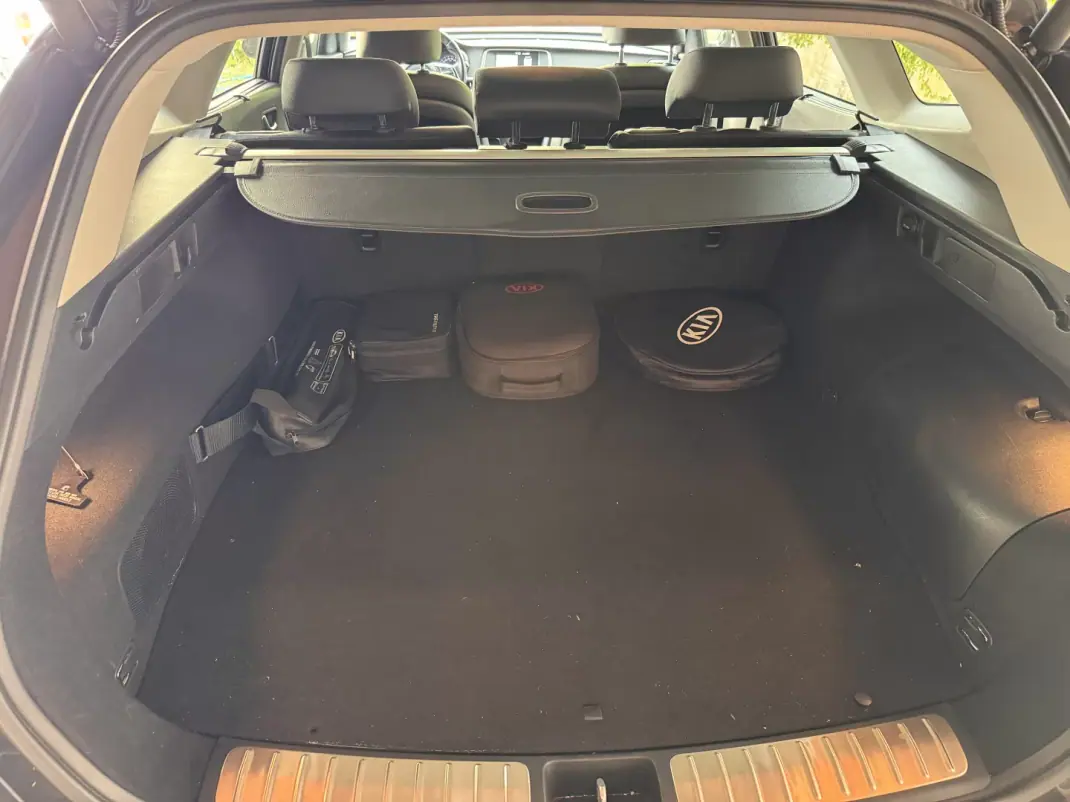 Kia Optima SW 2021 - 19500 EUR, 109915 km - AUTO.MOTO.pt - 109915km - foto 24 de 28