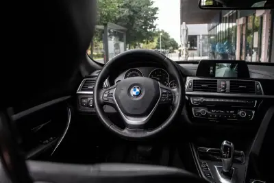 BMW 318 Gran Turismo 2019 - 21900 EUR, 233336 km - 233336km - foto 30 de 36