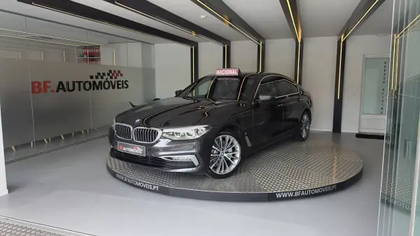 BMW 530 2017 - 21900 EUR, 230206 km - AUTO.MOTO.pt - 230206km - foto 12 de 58