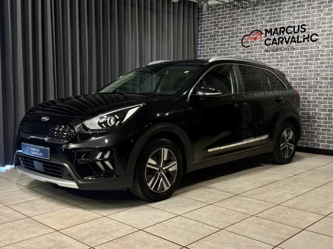 Kia Niro 2020 - 17490 EUR, 168000 km - AUTO.MOTO.pt - 168000km - foto 1 de 21
