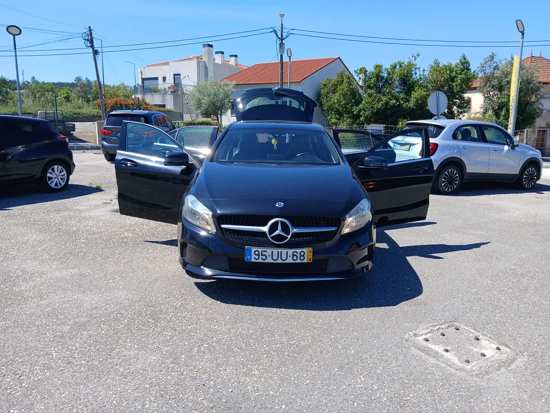 Mercedes-Benz A 180 2018 - 17200 EUR, 89508 km - AUTO.MOTO.pt - 89508km - foto 1 de 4