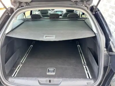 Peugeot 308 SW 2020 - 14900 EUR, 150000 km - AUTO.MOTO.pt - 150000km - foto 4 de 10