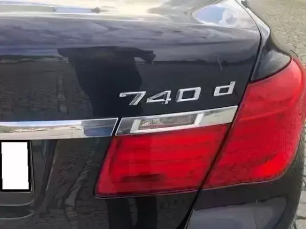BMW 740 2012 - 14999 EUR, 320000 km - AUTO.MOTO.pt - 320000km - foto 7 de 19