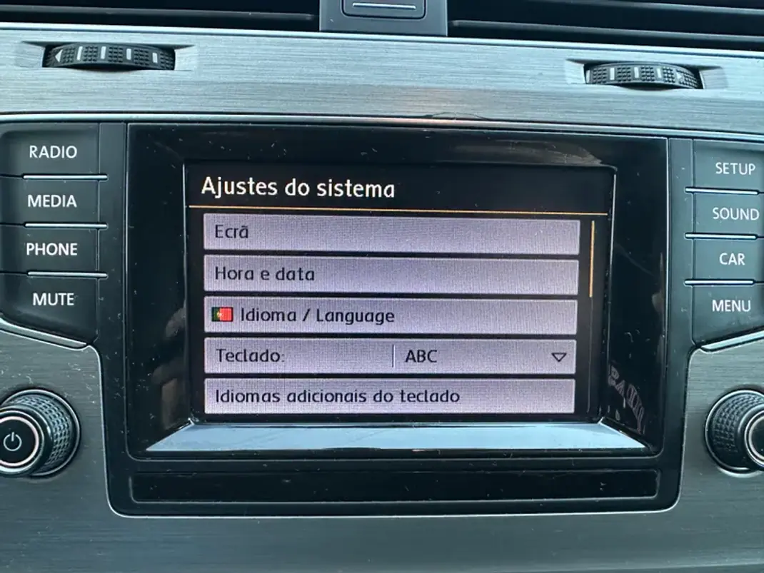 Volkswagen Golf Variant 2015 - 14000 EUR, 161500 km - AUTO.MOTO.pt - 161500km - foto 34 de 55