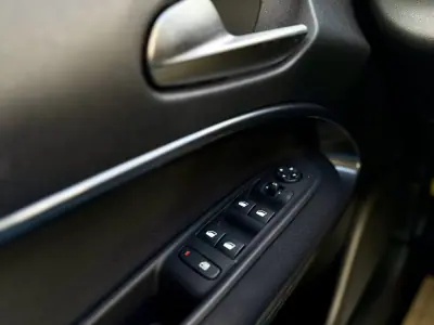 Fiat 600 2025 - 20950 EUR, 6000 km - AUTO.MOTO.pt - 6000km - foto 17 de 31