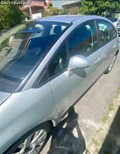 Citroën C4 2005 - 3450 EUR, 120000 km - AUTO.MOTO.pt - 120000km - foto 5 de 9
