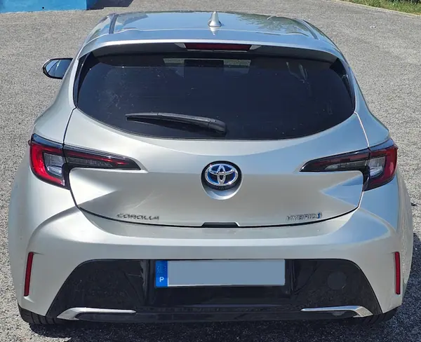 Toyota Corolla 2023 - 24900 EUR, 52500 km - AUTO.MOTO.pt - 52500km - foto 4 de 11