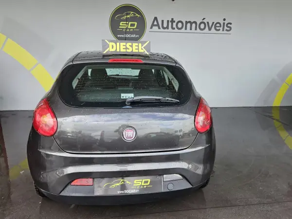 Fiat Bravo 2008 - 4500 EUR, 249000 km - AUTO.MOTO.pt - 249000km - foto 4 de 9