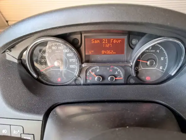 Fiat Ducato 2016 - 76000 EUR, 84000 km - AUTO.MOTO.pt - 84000km - foto 9 de 23